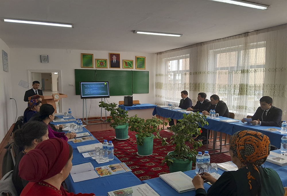 Bilim bermegi kämilleşdireliň!